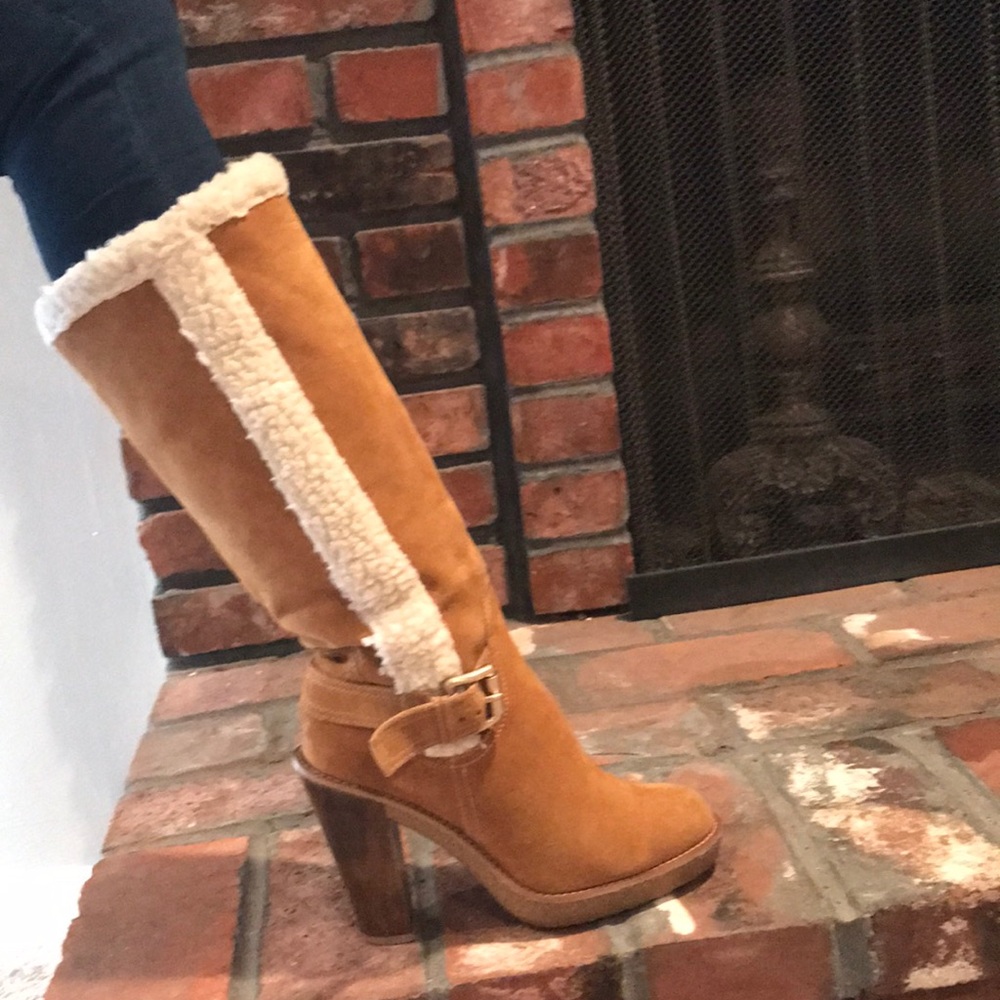Boots - Picture 4 of 5